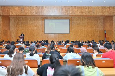 2003网站太阳集团医药受邀加入中国药科大学“一带一起”药学国际产学研用相助论坛暨“一带一起”药学教育同盟建设准备会